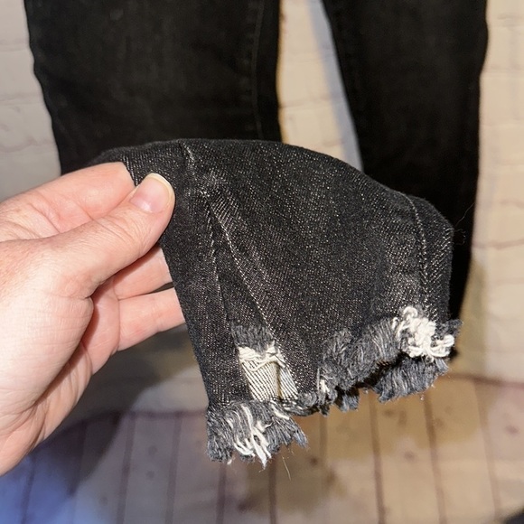 KanCan Dark wash jeans with light distressing Size 13/30 - Picture 2 of 11